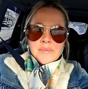 Meet your Posher, Meaghan